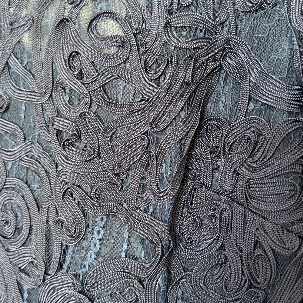 JS Collections Zaria Soutache Lace Sheath Midi Dress Navy Size 6 NWT - Picture 4 of 7
